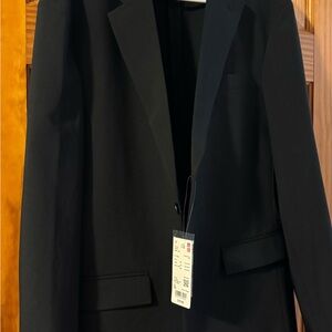 Uniqlo Men’s Black Everyday Suit